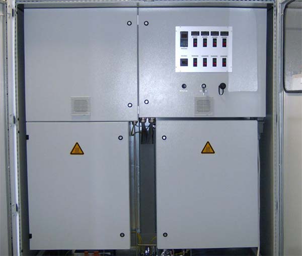Vaporizer system for DEZ- and water vapour– overall view. System for the simultaneous supply of 2 processes.