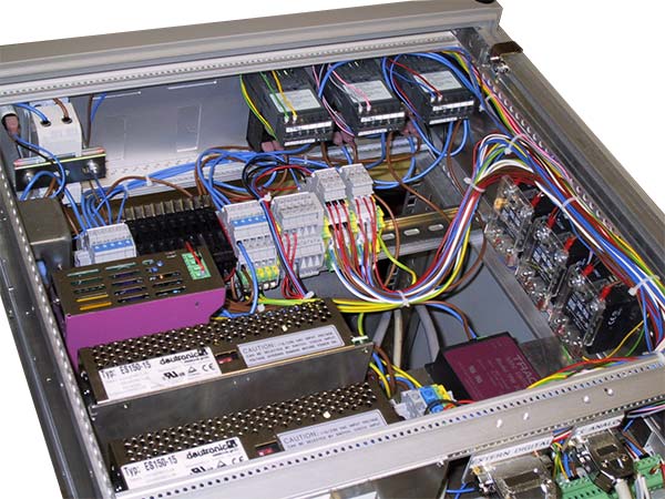 Control box of a vaporizer system for HMDSO